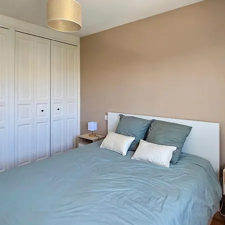 Grande Maison Avec Jardin Parking Proche De La *