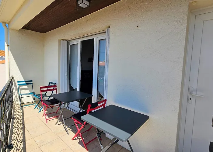 Grande Maison Avec Jardin Parking Proche De La *