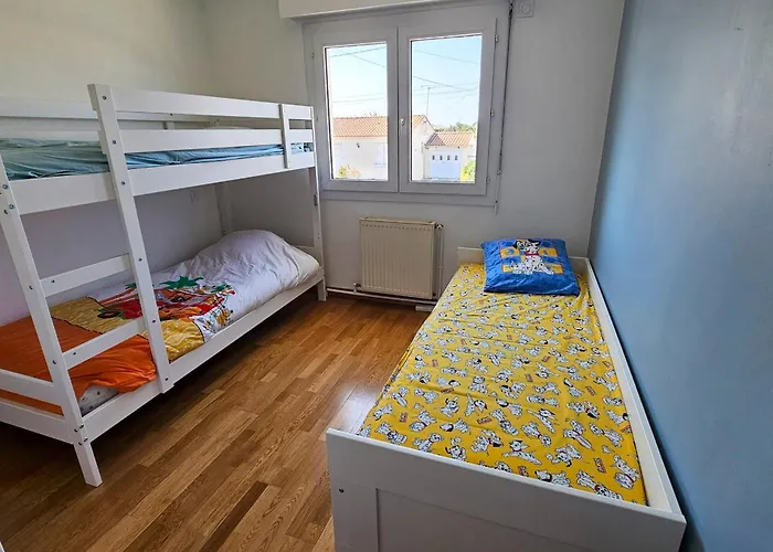 Nyaraló Grande Maison Avec Jardin Parking Proche De La