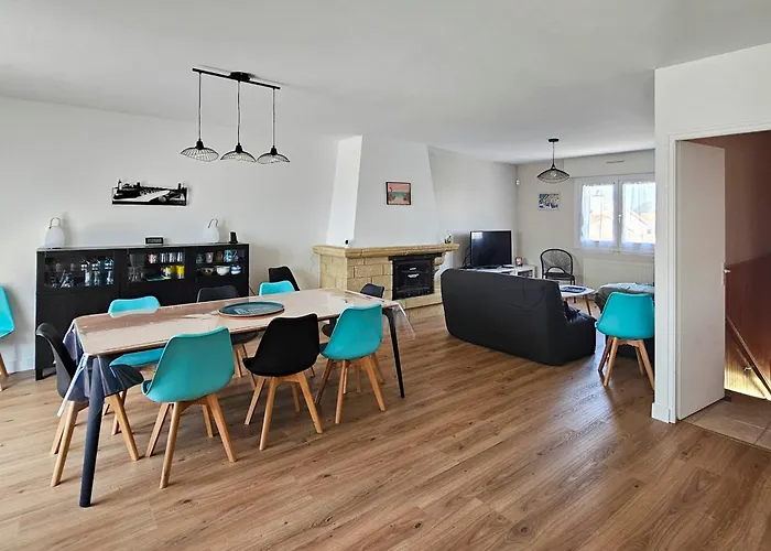 Grande Maison Avec Jardin Parking Proche De La